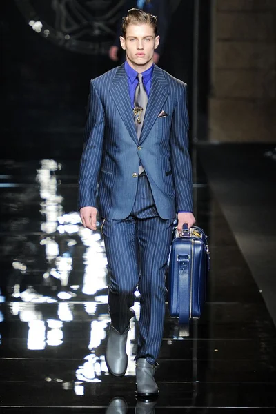 Look 2
